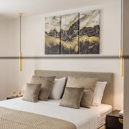 Lavea * トロギール