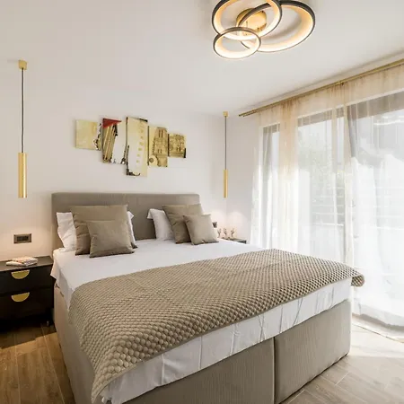 Lavea * トロギール