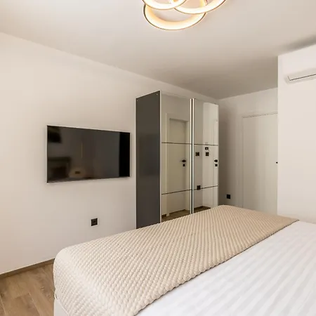 Lavea * トロギール