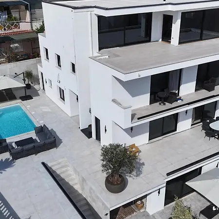Lavea Apartment *