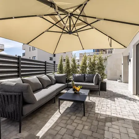 Lavea Apartman Trogir