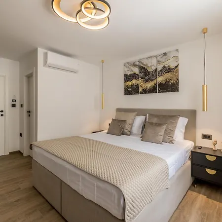 Lavea Apartman *
