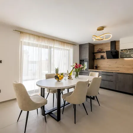 Lavea Apartman