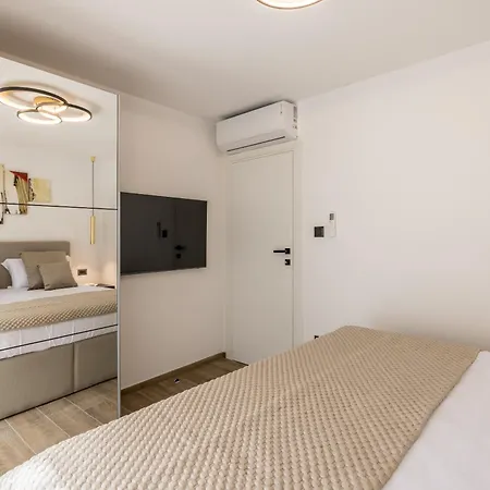 Lavea Apartman Trogir